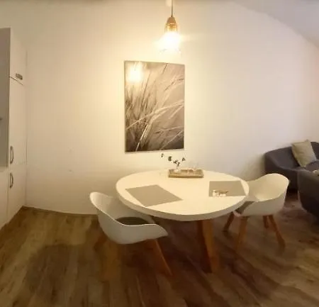 Apartmenthaus Alte Börse Carolinensiel Exterior foto